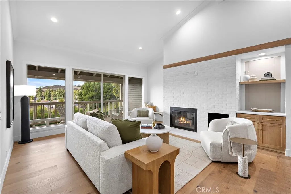 16 Morning Glory, Irvine, California 92603 home-pic-2