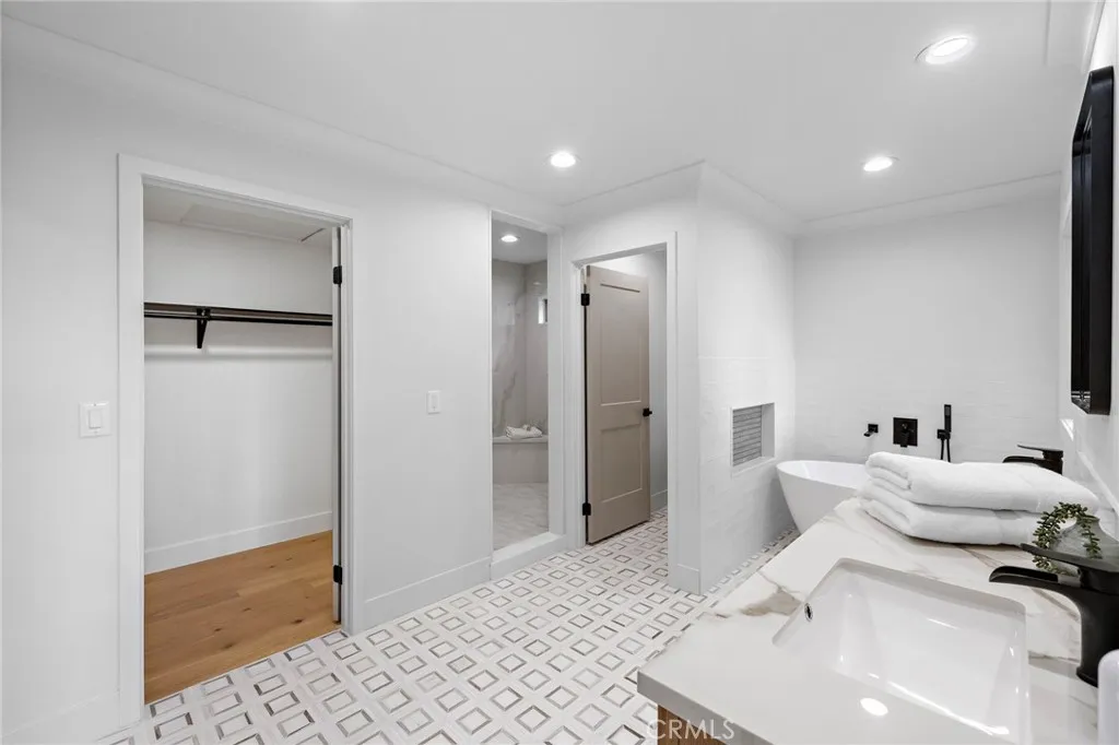 16 Morning Glory, Irvine, California 92603 home-pic-21
