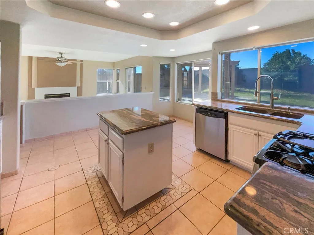 12196 Nugget Avenue, Victorville, California 92392 home-pic-11