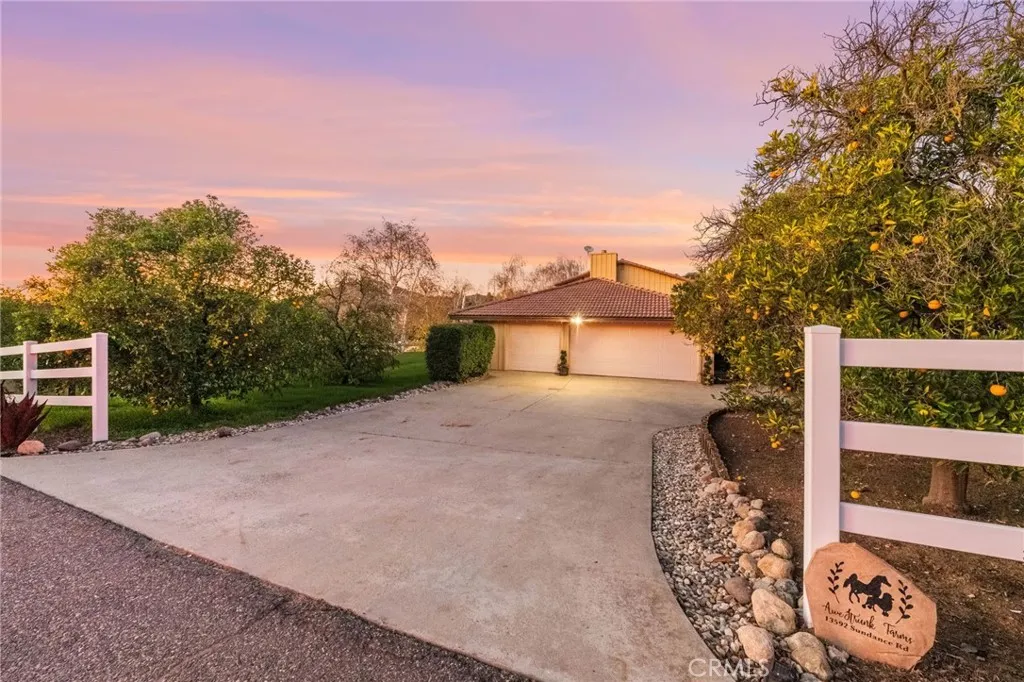 13592 Sundance, Valley Center, California 92082 home-pic-3