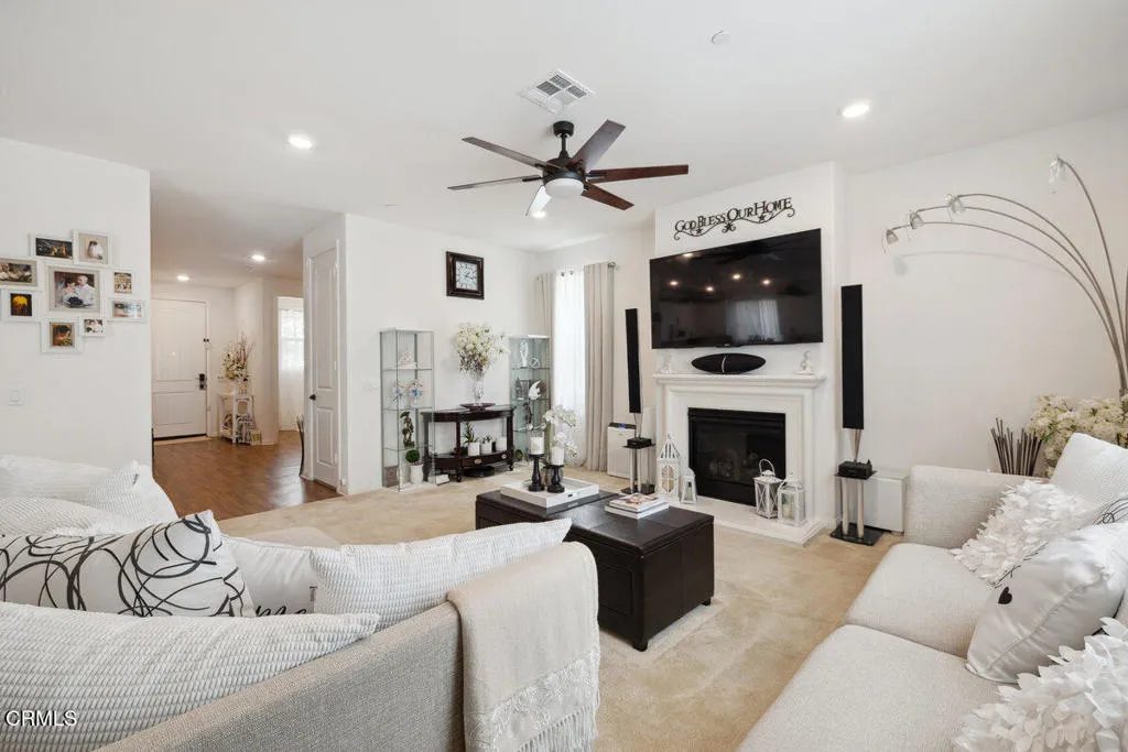 420 Celebration Lane, Santa Paula, California 93060 home-pic-6