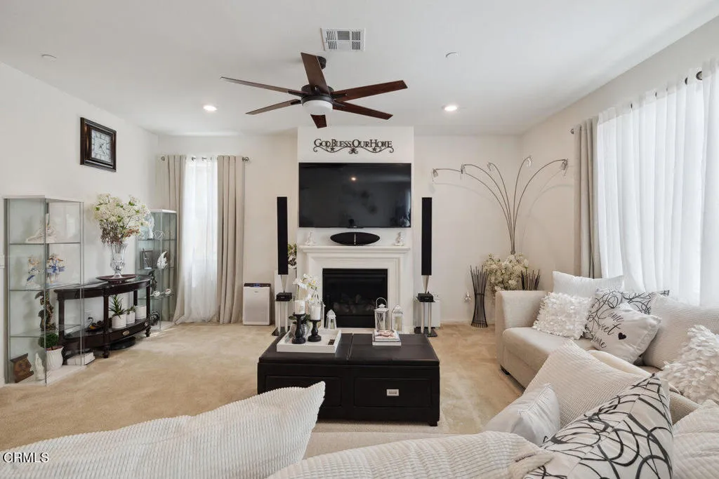 420 Celebration Lane, Santa Paula, California 93060 home-pic-9