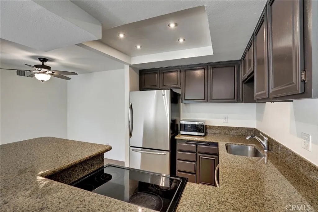 3000 Associated Road 60, Fullerton, California 92835 home-pic-6