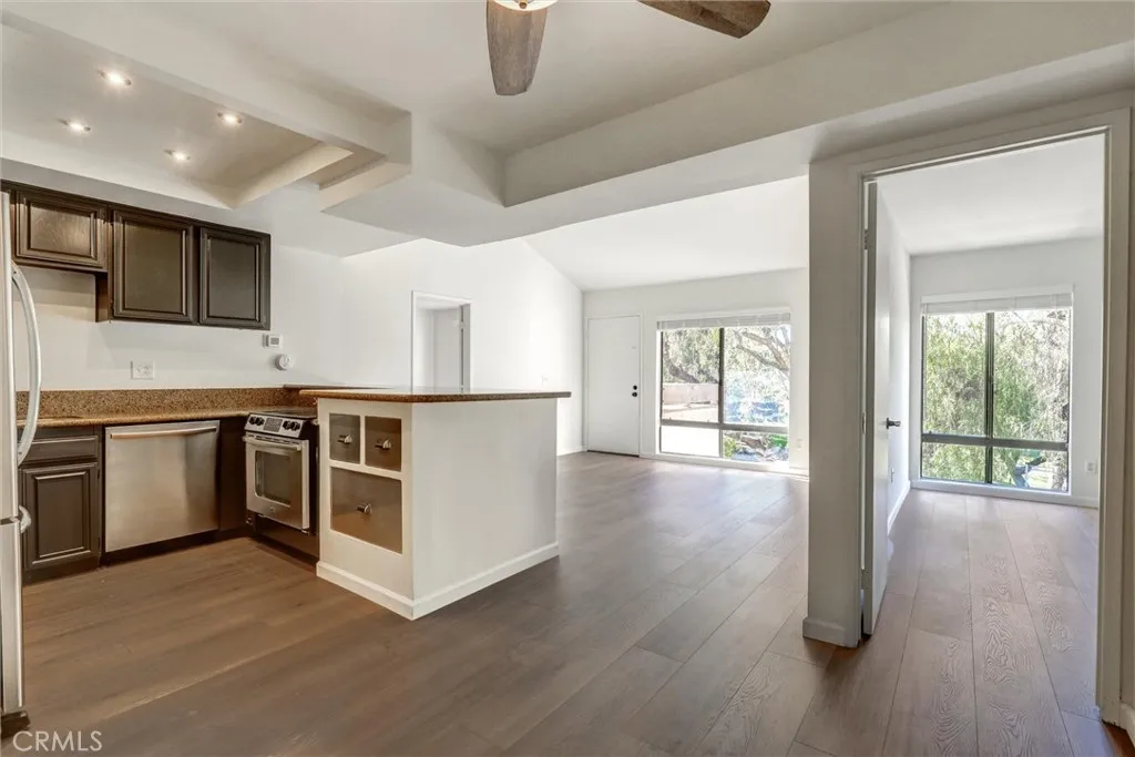 3000 Associated Road 60, Fullerton, California 92835 home-pic-11