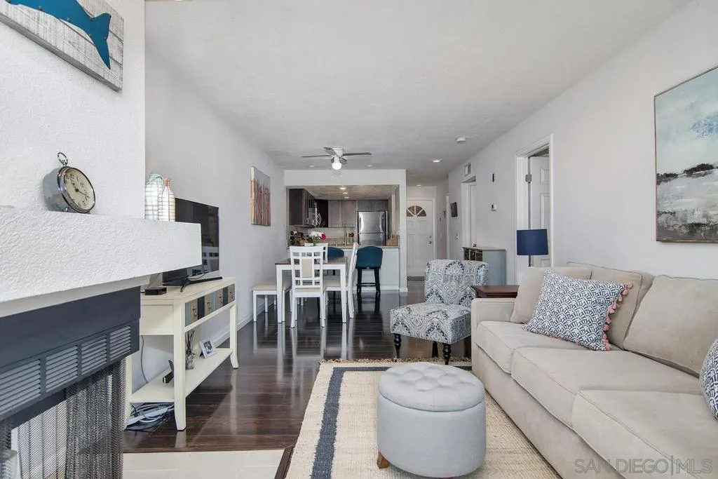 4494 Mentone St. 6, San Diego, California 92107 home-pic-12