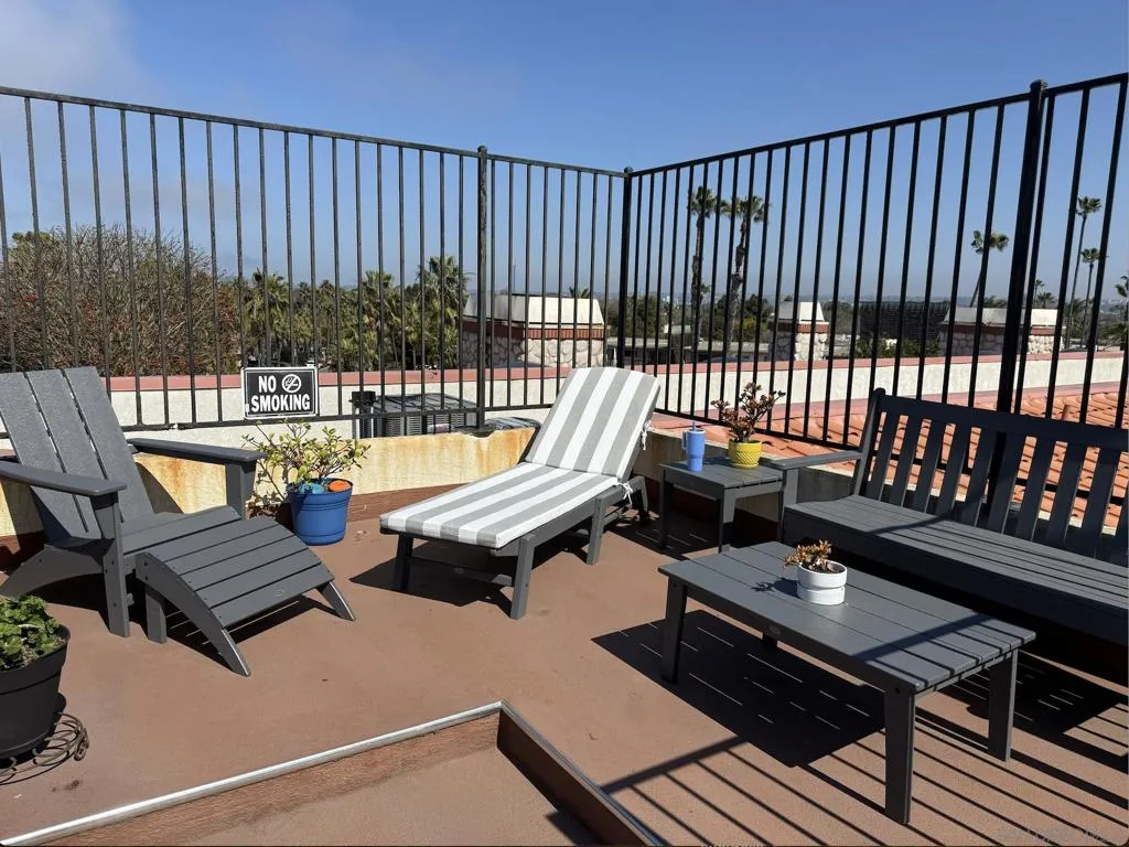 4494 Mentone St. 6, San Diego, California 92107 home-pic-3
