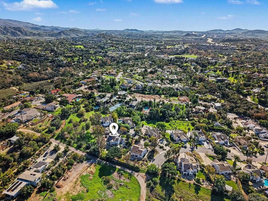 627 Valley Grove Ln, Escondido, California 92025 home-pic-41