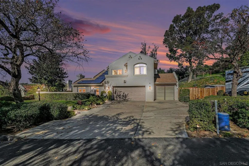 627 Valley Grove Ln, Escondido, California 92025 home-pic-1