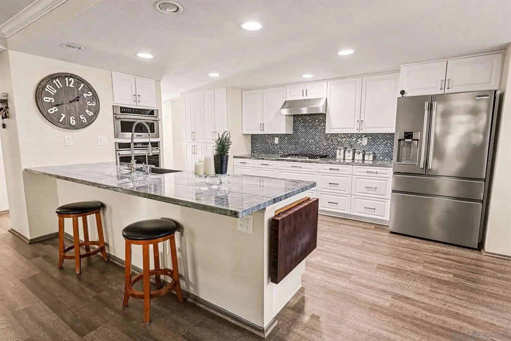 627 Valley Grove Ln, Escondido, California 92025 home-pic-14