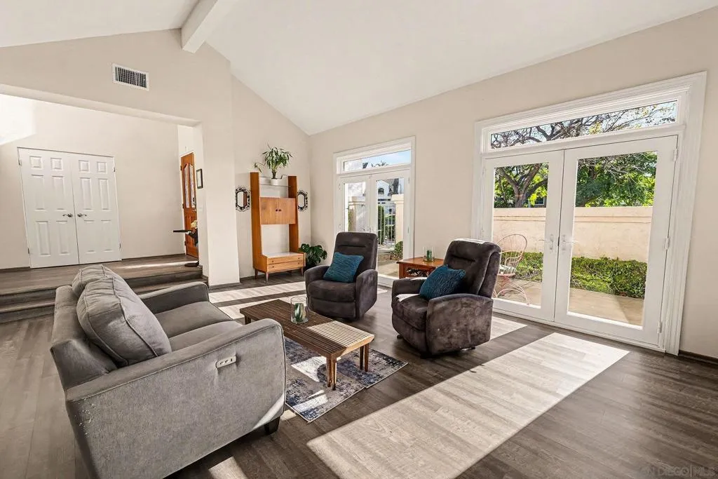 627 Valley Grove Ln, Escondido, California 92025 home-pic-6