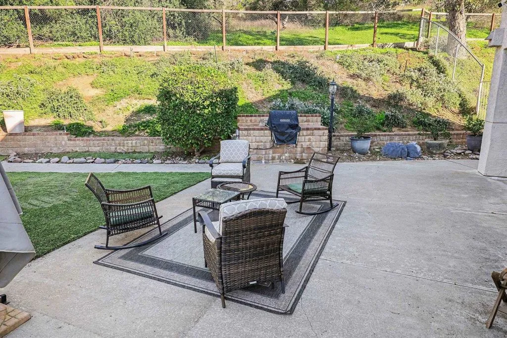 627 Valley Grove Ln, Escondido, California 92025 home-pic-33