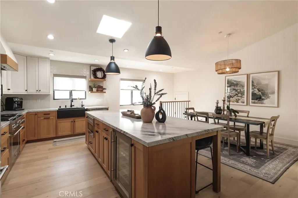 966 Rosecrans Avenue, Manhattan Beach, California 90266 home-pic-12