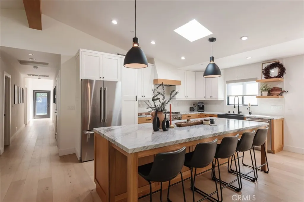 966 Rosecrans Avenue, Manhattan Beach, California 90266 home-pic-7