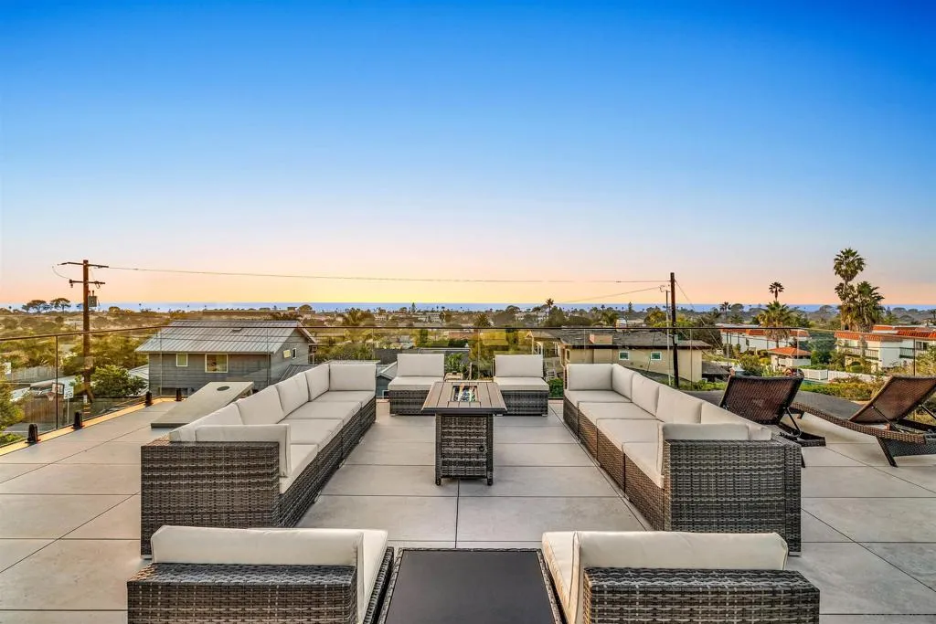 1009 Arcadia Road, Encinitas, California 92024 home-pic-2