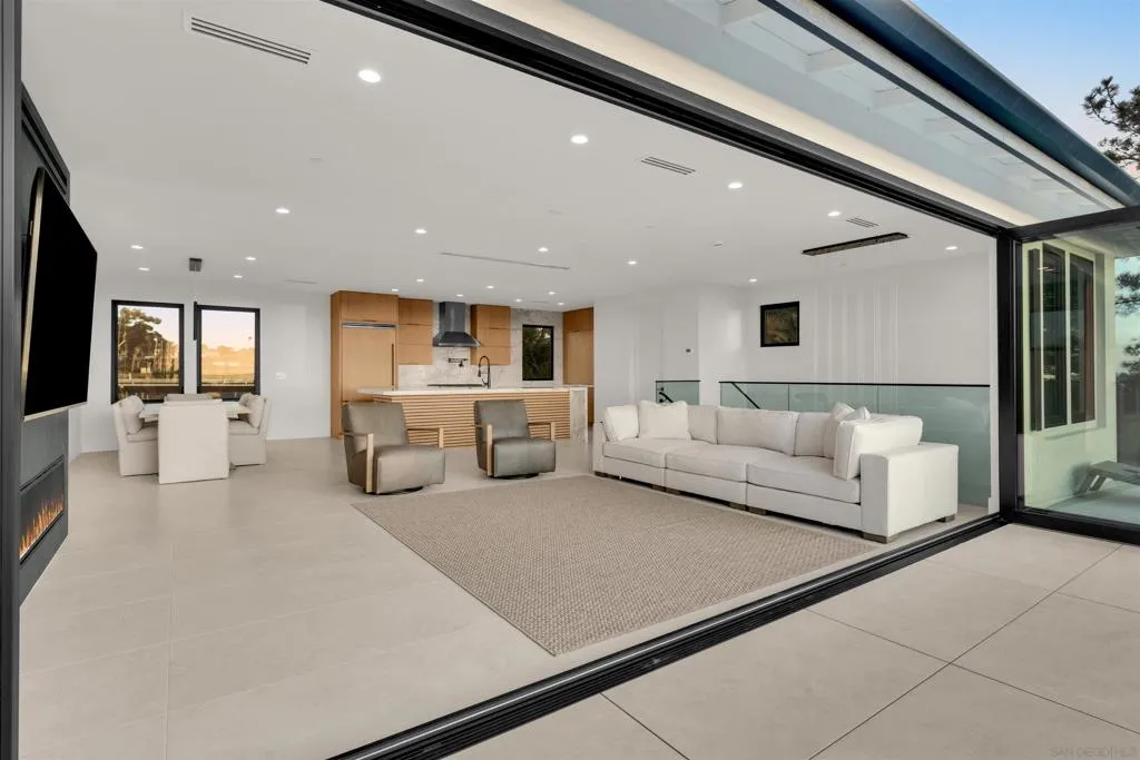 1009 Arcadia Road, Encinitas, California 92024 home-pic-7