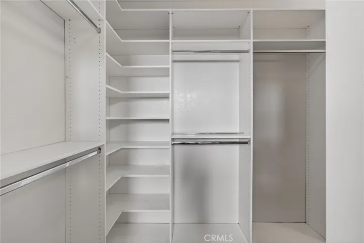 Walk in closet