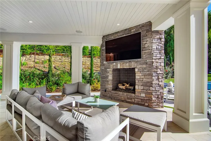 Outdoor Sitting Area