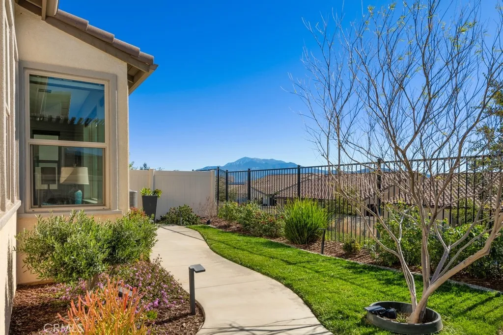1641 Park Run Lane, Beaumont, California 92223 home-pic-22