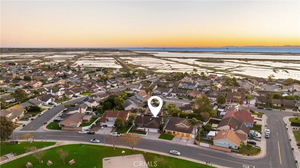 5642 Brighton Drive, Huntington Beach, California 92649 home-pic-4