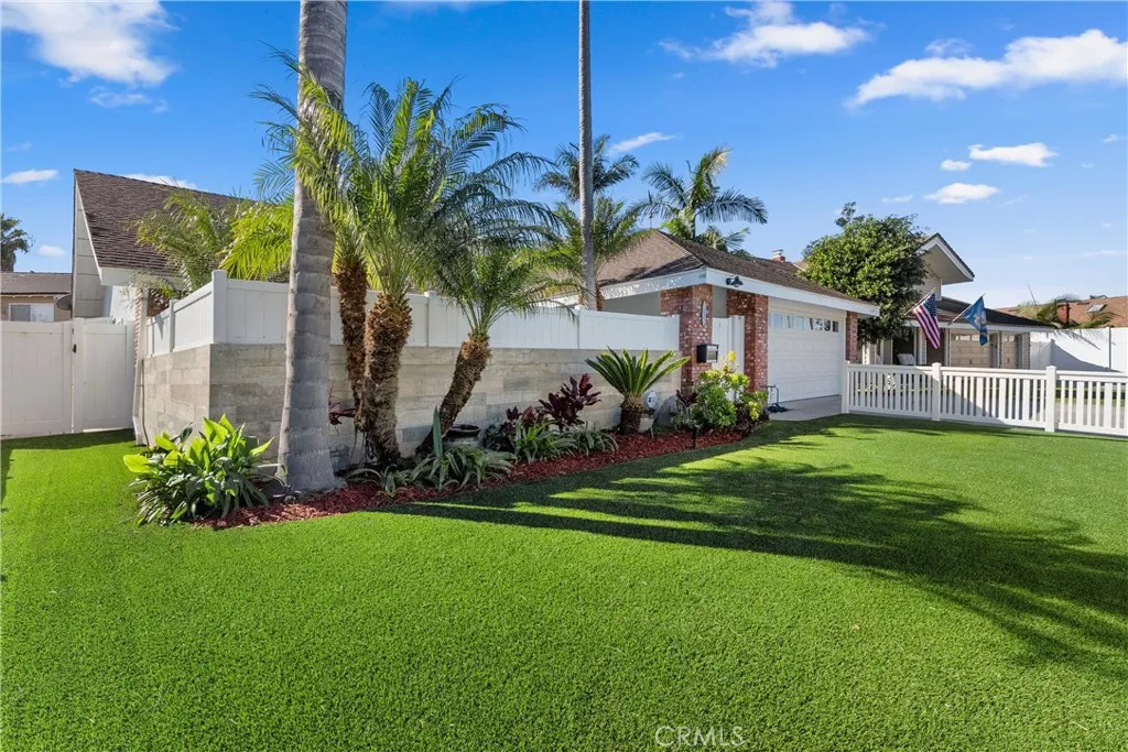 5642 Brighton Drive, Huntington Beach, California 92649 home-pic-11