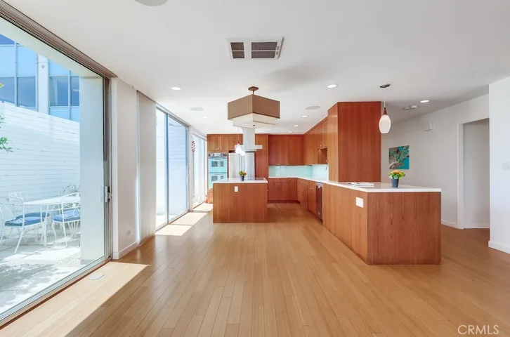 2999 E Ocean Boulevard 120, Long Beach, California 90803