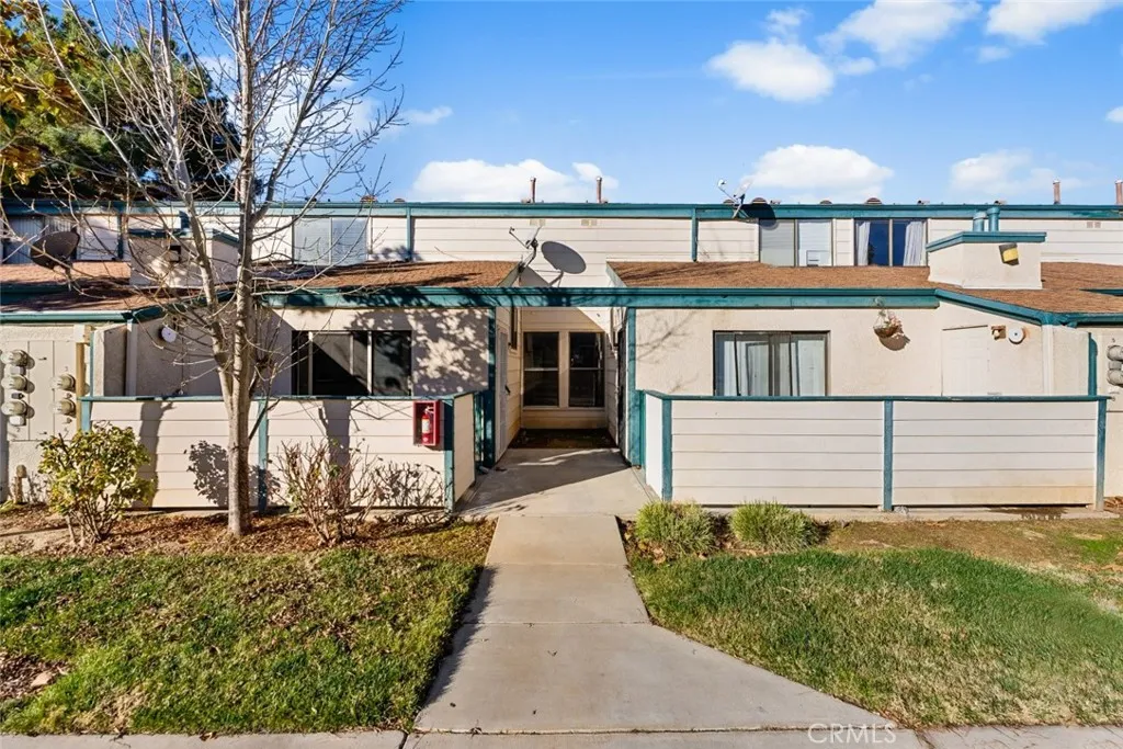 44526 15th Street E 4, Lancaster, California 93535 home-pic-43