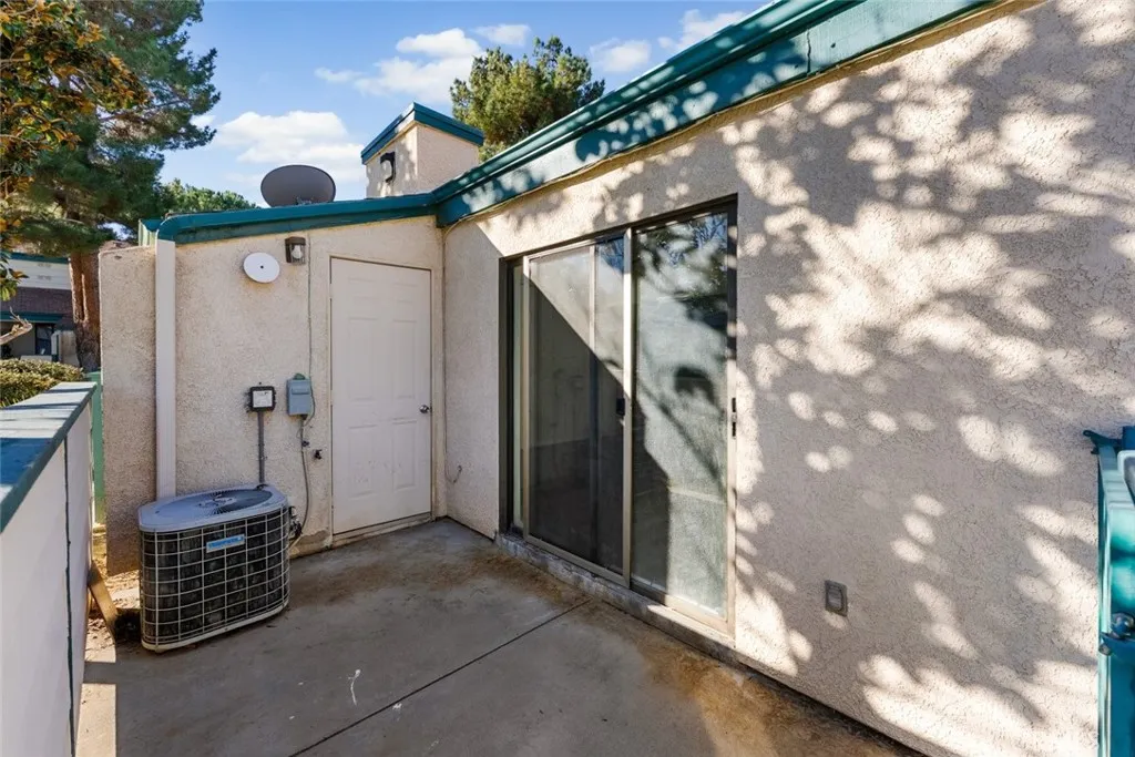 44526 15th Street E 4, Lancaster, California 93535 home-pic-38