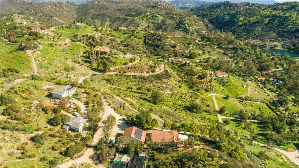 2311 Rose Road, Fallbrook, California 92028 home-pic-45