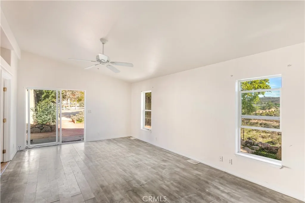 2311 Rose Road, Fallbrook, California 92028 home-pic-18