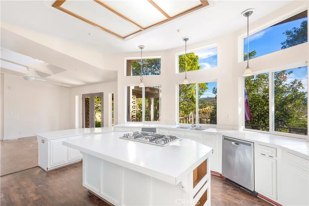 2311 Rose Road, Fallbrook, California 92028 home-pic-9