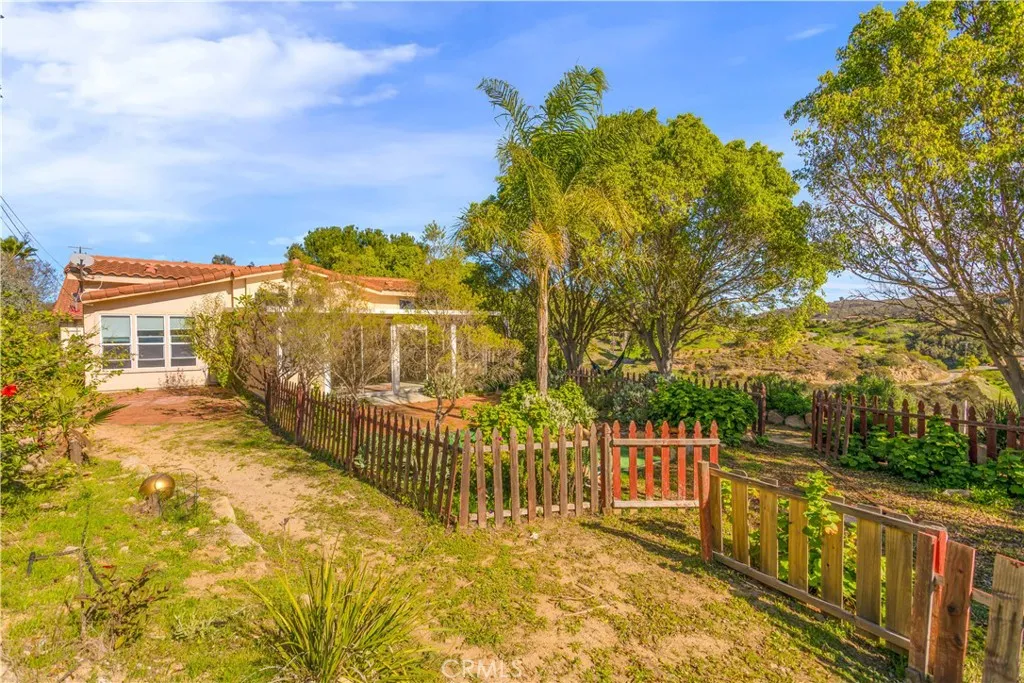 2311 Rose Road, Fallbrook, California 92028 home-pic-39