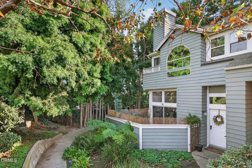 4999 Dekoven Street, Ventura, California 93003 home-pic-1