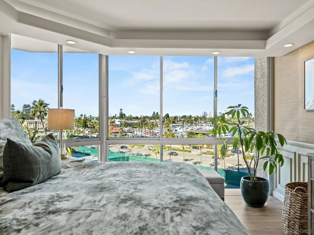1750 Avenida Del Mundo 404, Coronado, California 92118 home-pic-30