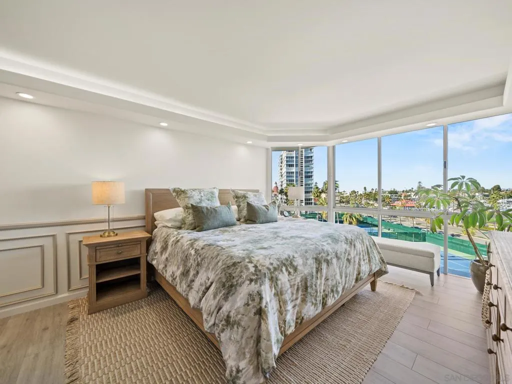 1750 Avenida Del Mundo 404, Coronado, California 92118 home-pic-29