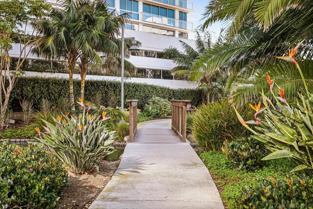 1750 Avenida Del Mundo 404, Coronado, California 92118 home-pic-59
