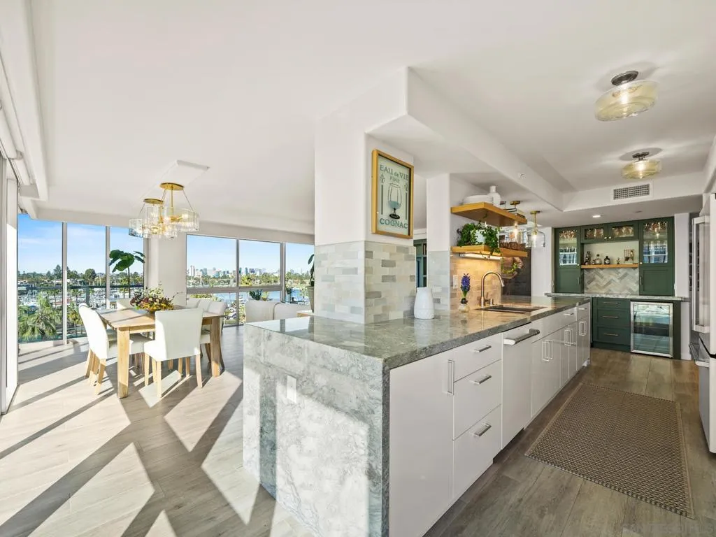 1750 Avenida Del Mundo 404, Coronado, California 92118 home-pic-19