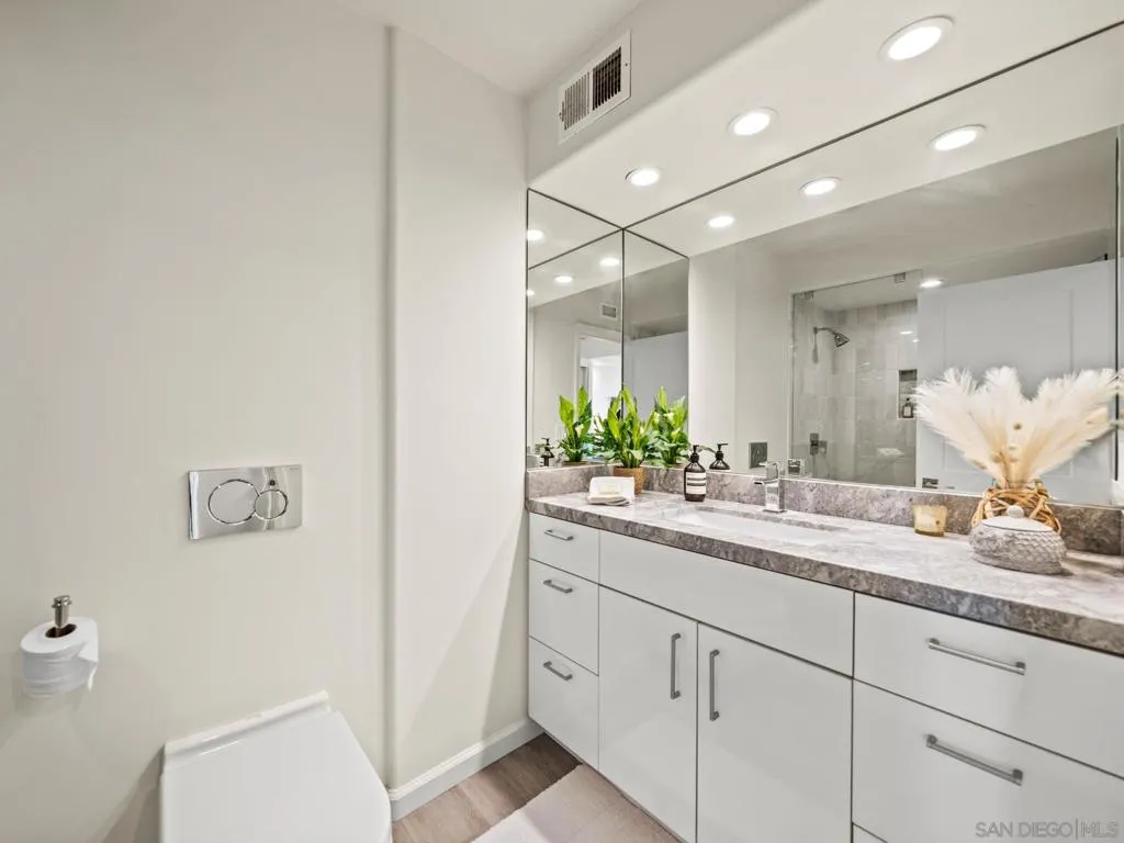 1750 Avenida Del Mundo 404, Coronado, California 92118 home-pic-43
