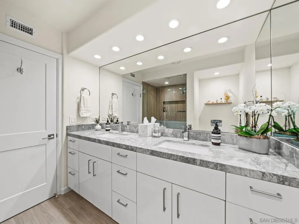 1750 Avenida Del Mundo 404, Coronado, California 92118 home-pic-36