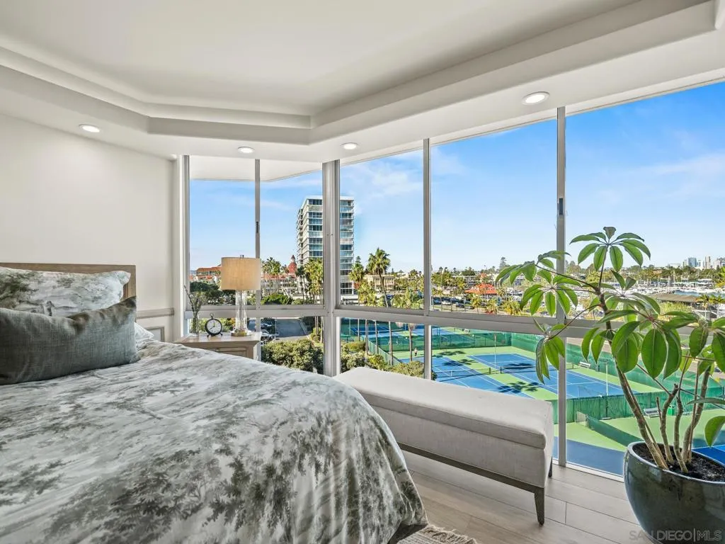 1750 Avenida Del Mundo 404, Coronado, California 92118 home-pic-32
