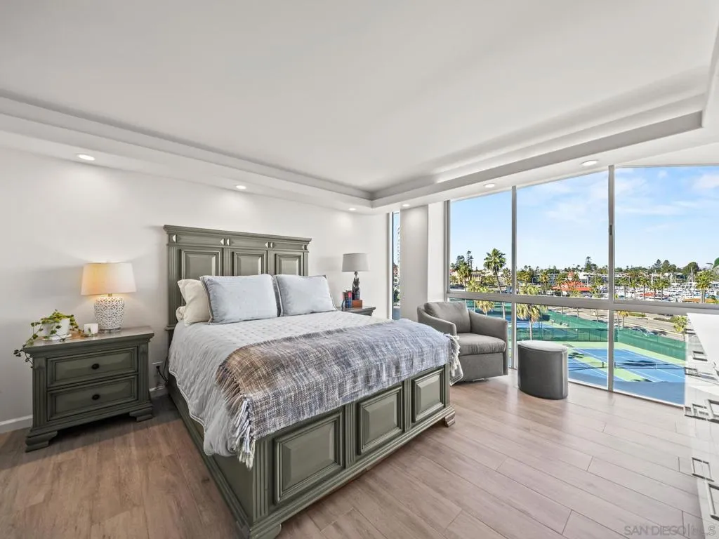 1750 Avenida Del Mundo 404, Coronado, California 92118 home-pic-40