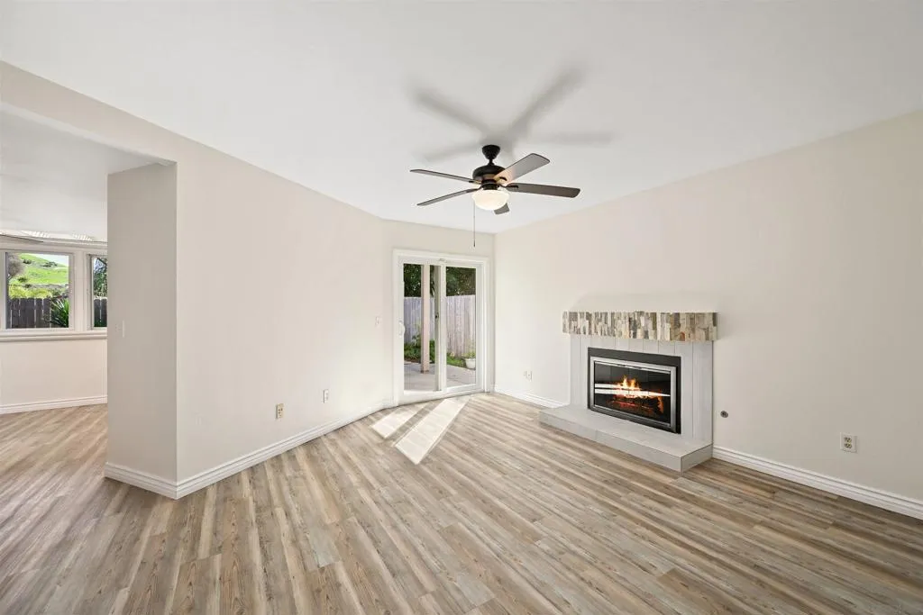 1749 Via Allena, Oceanside, California 92056 home-pic-8