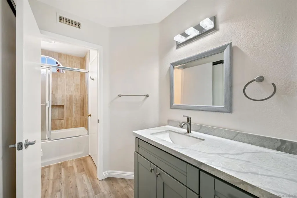 1749 Via Allena, Oceanside, California 92056 home-pic-19