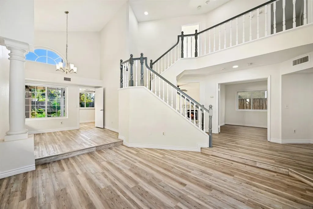 1749 Via Allena, Oceanside, California 92056 home-pic-2