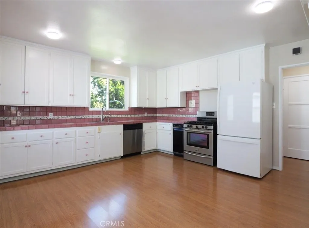 1325 Florwood, Torrance, California 90503 home-pic-8