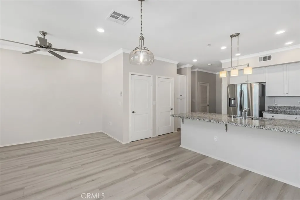 10292 Artesia Boulevard, Bellflower, California 90706 home-pic-13