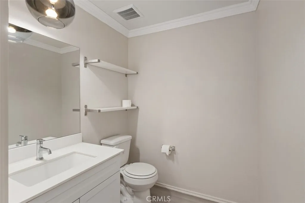 10292 Artesia Boulevard, Bellflower, California 90706 home-pic-6