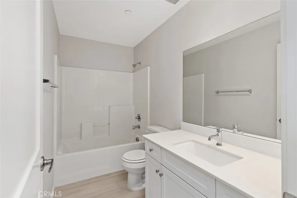 10292 Artesia Boulevard, Bellflower, California 90706 home-pic-15