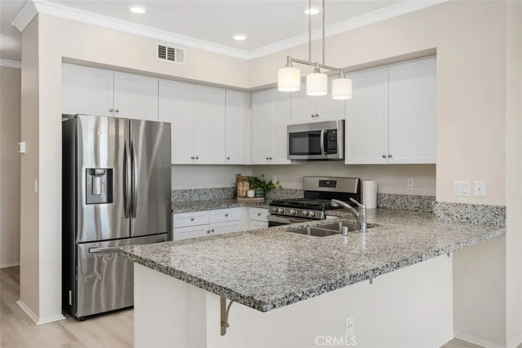 10292 Artesia Boulevard, Bellflower, California 90706 home-pic-9