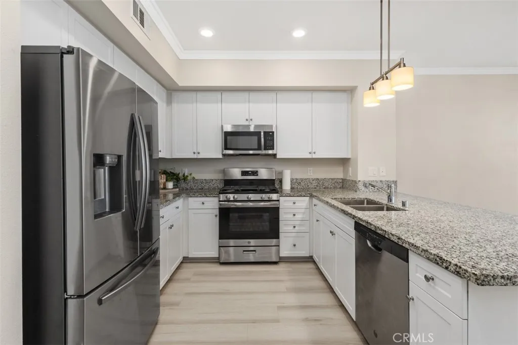 10292 Artesia Boulevard, Bellflower, California 90706 home-pic-8