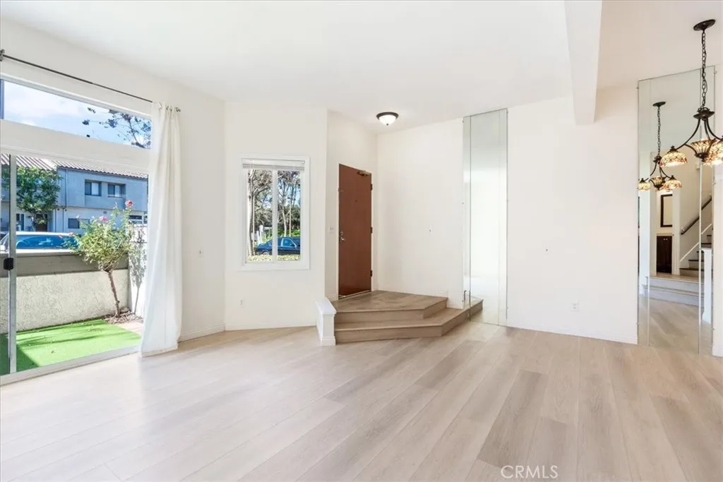 55 Willowcrest, Pomona, California 91766 home-pic-8